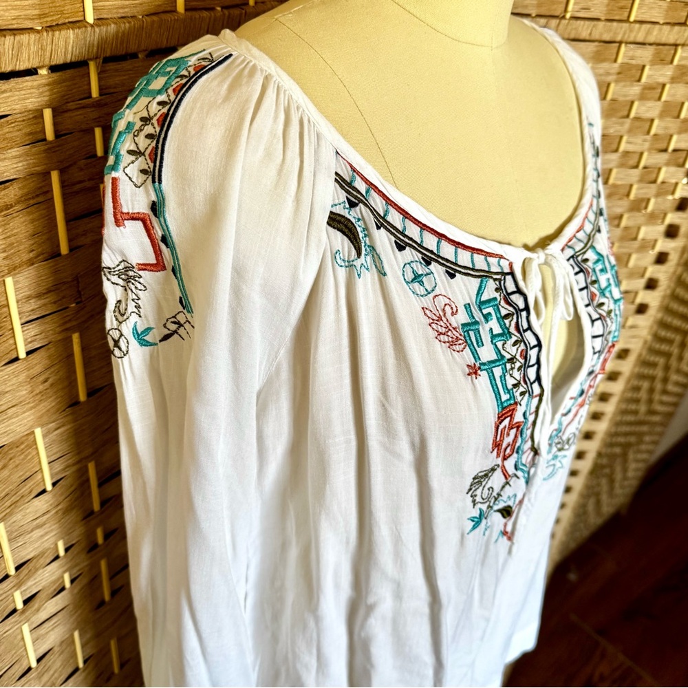 EUC Ivory boho top w/ multicolor embroidered top L - Picture 3 of 11
